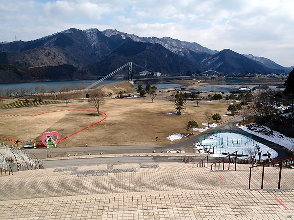 宮が瀬湖